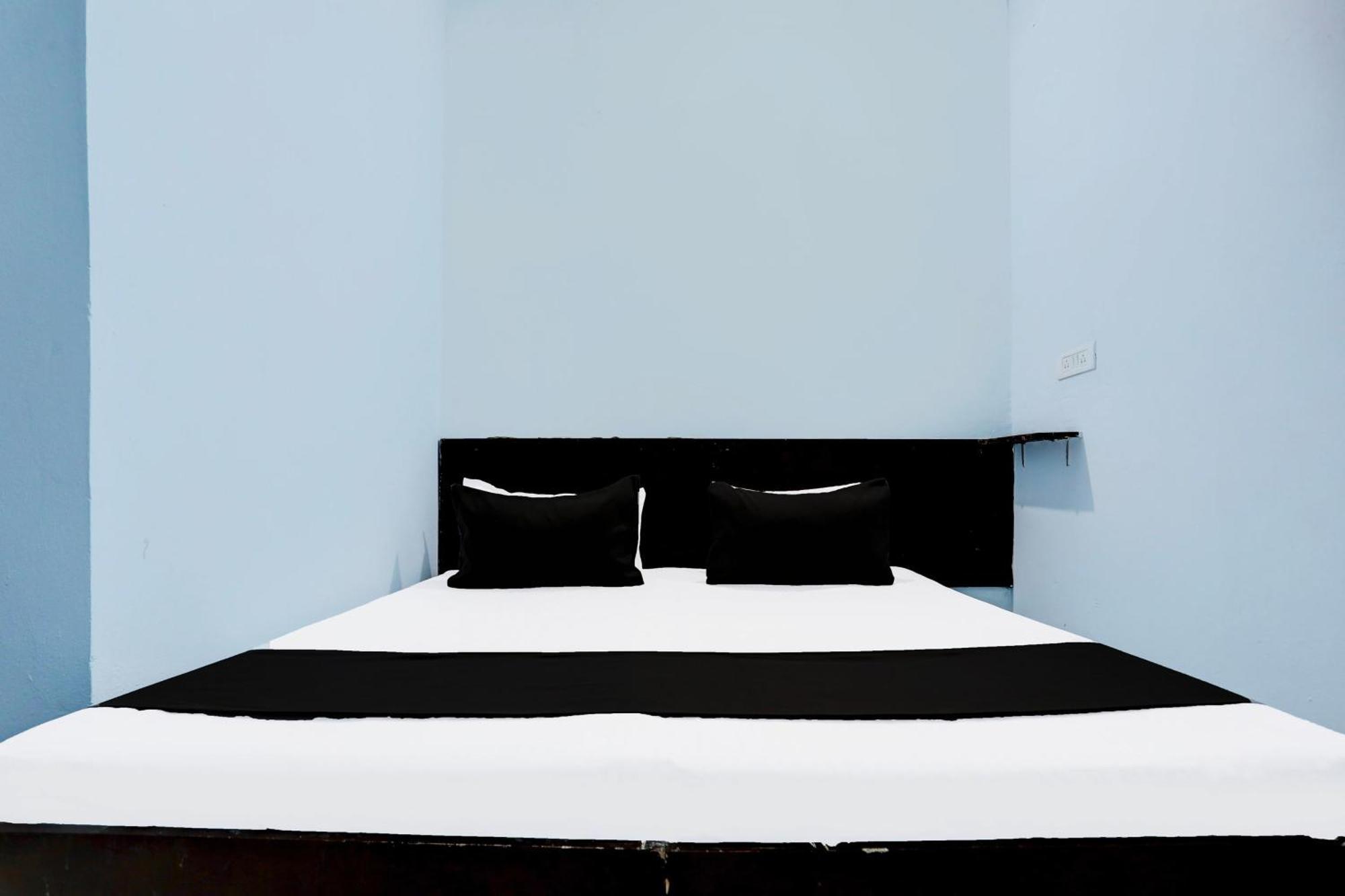 Rudrapur Spot On New Diamond Guest House מראה חיצוני תמונה