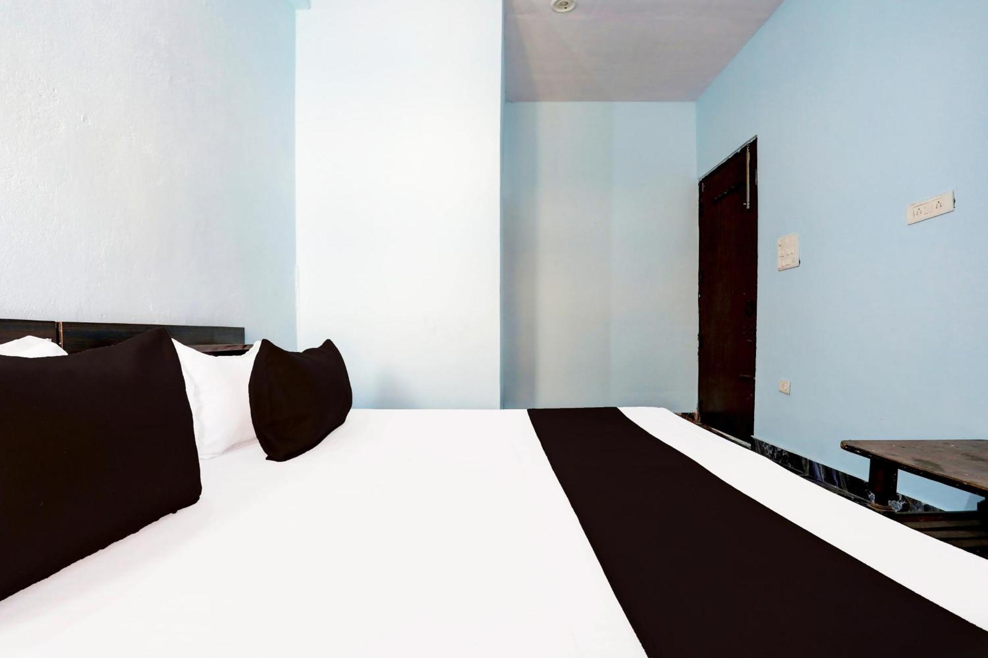 Rudrapur Spot On New Diamond Guest House מראה חיצוני תמונה