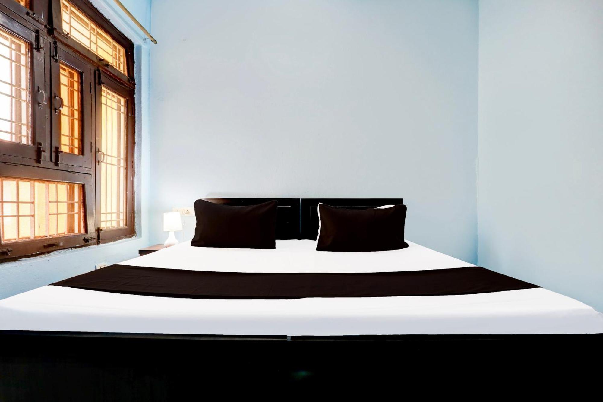 Rudrapur Spot On New Diamond Guest House מראה חיצוני תמונה